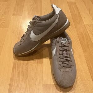 Nike Classic Cortez Nylon Sepia Stone Gum Women’s 10 807472 202